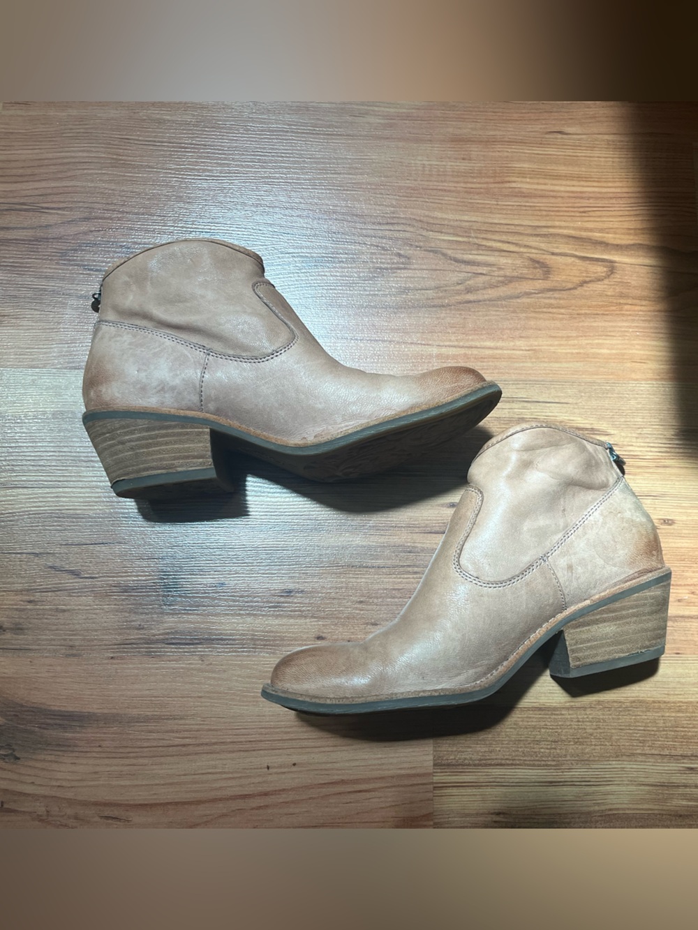 Sofft Tan Leather Ankle Booties with Stacked Heel